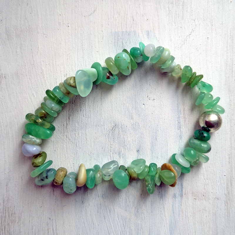 Armband mit Chrysopras splitter und Edelstahlkugel